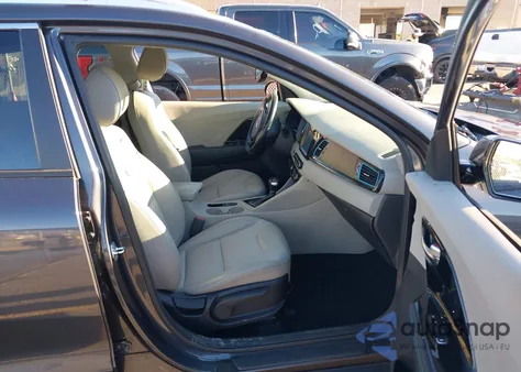 2019 Kia Niro Plug-In Hybrid Ex from USA, damaged, VIN KNDCD3LD2K5341990